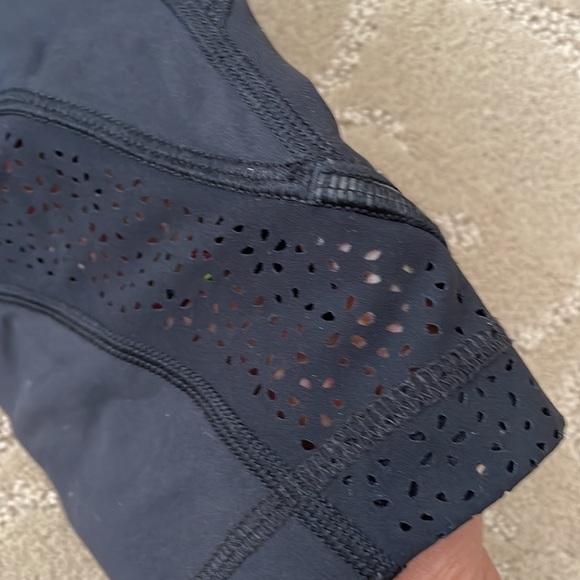 Lululemon 3/4 length run swiftly pants size 6 - Picture 3 of 4